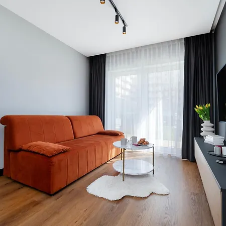 Apartment Wroblewskiego Chic With Garden
